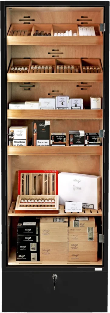 Armoire à cigares Adorini Portofino noire pouvant contenir 3 100 cigares, système modulaire en bois de cèdre